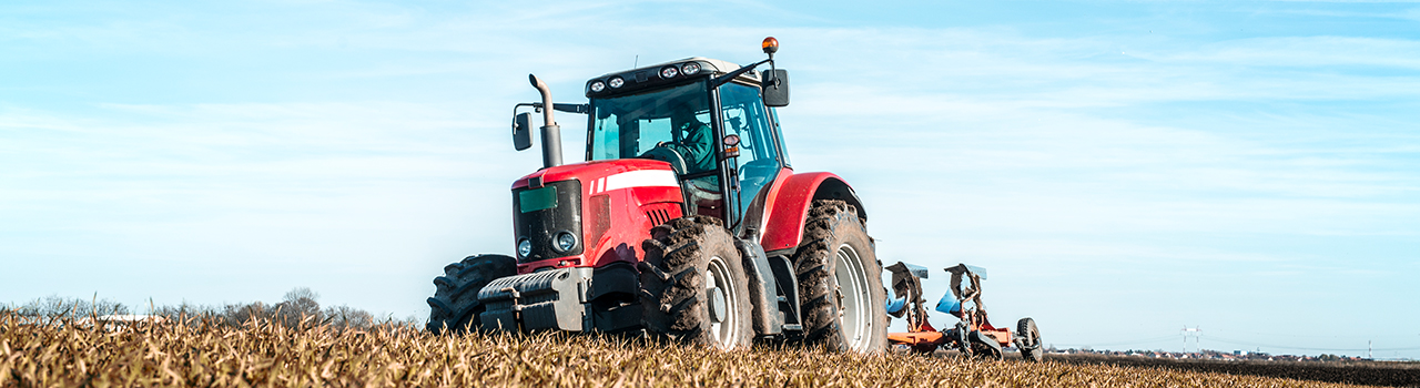 Traktor i marken